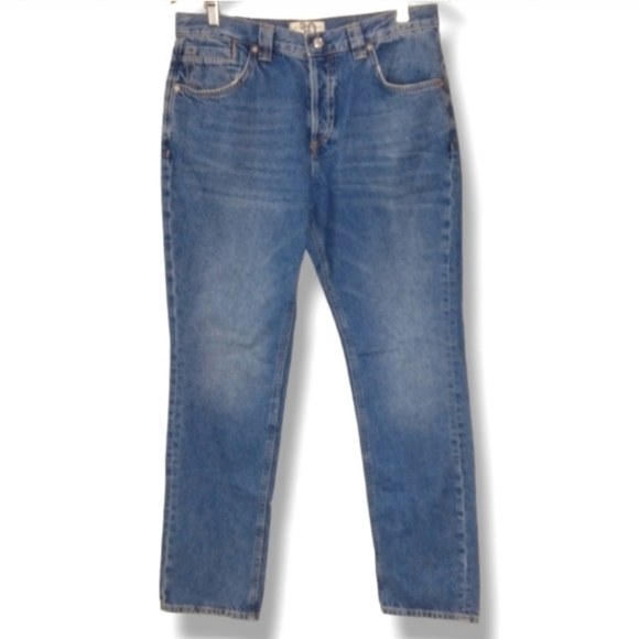 NWOT FREE PEOPLE Curvy Siren Straight Leg Jean $78 - Picture 9 of 15